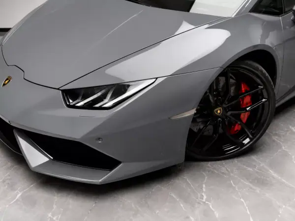 Lamborghini Huracán 2017 - 279000 EUR, 57552 km - AUTO.MOTO.pt - 57552km - foto 12 de 13