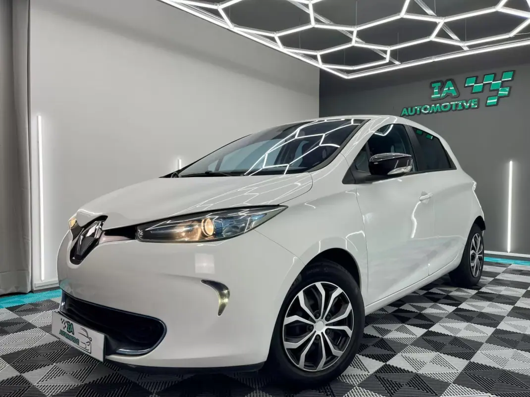 Renault Zoe 2015 - 8250 EUR, 19000 km - AUTO.MOTO.pt - 19000km - foto 1 de 12