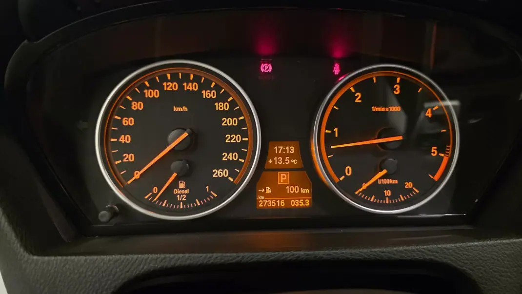 BMW X5 2008 - 14900 EUR, 273516 km - AUTO.MOTO.pt - 273516km - foto 36 de 51