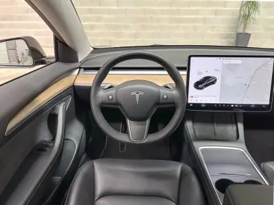 Tesla Model 3 2021 - 26450 EUR, 64959 km - AUTO.MOTO.pt - 64959km - foto 46 de 53