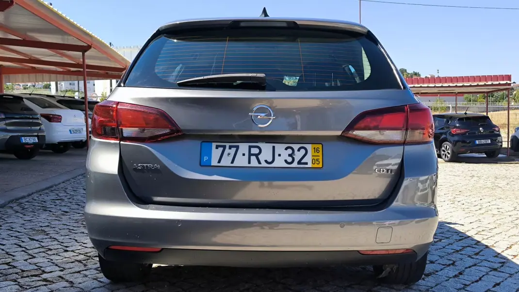 Opel Astra 2016 - 12450 EUR, 97645 km - 97645km - foto 5 de 8