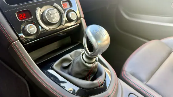 Peugeot RCZ 2015 - 16990 EUR, 144034 km - AUTO.MOTO.pt - 144034km - foto 51 de 64