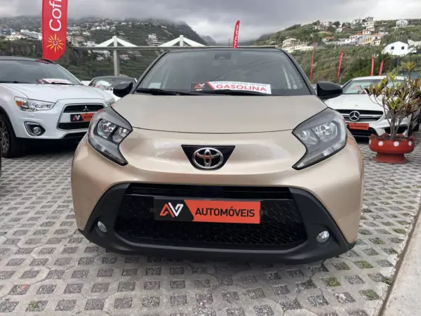 Toyota Aygo 2023 - 18950 EUR, 51990 km - AUTO.MOTO.pt - 51990km - foto 2 de 12
