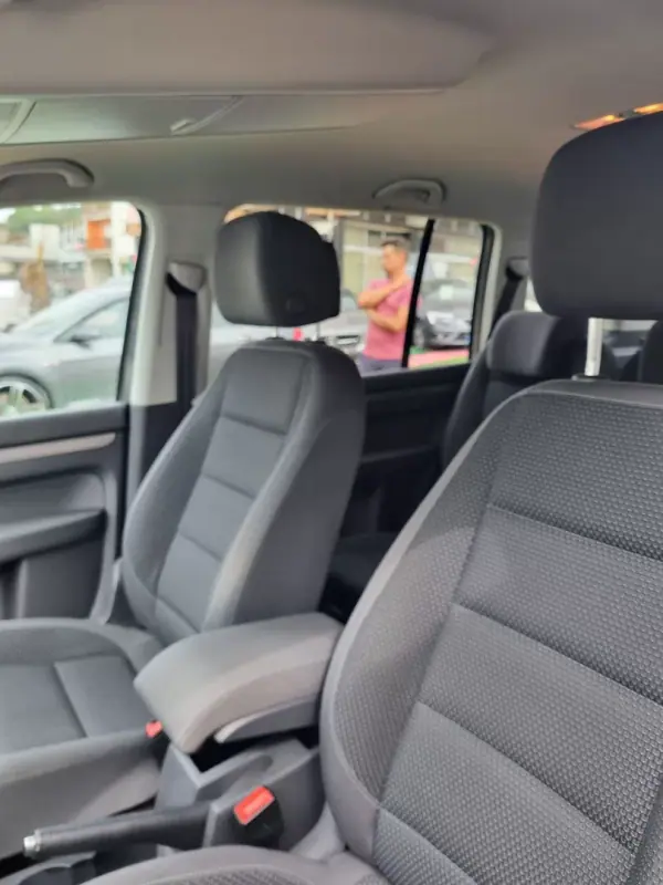 Volkswagen Touran 2014 - 14750 EUR, 122000 km - AUTO.MOTO.pt - 122000km - foto 16 de 17