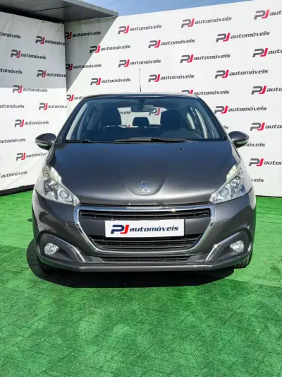 Peugeot 208 2017 — photo 3 of 21