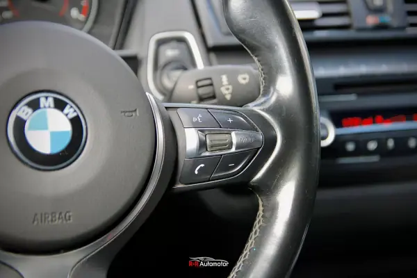 BMW 118 2014 - 16250 EUR, 165000 km - AUTO.MOTO.pt - 165000km - foto 16 de 42