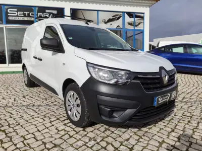 Renault EXPRESS 1.5 Blue dCi 2LUG 2022 - 15867 EUR, 72000 km - AUTO.MOTO.pt - 72000km - foto 2 de 15