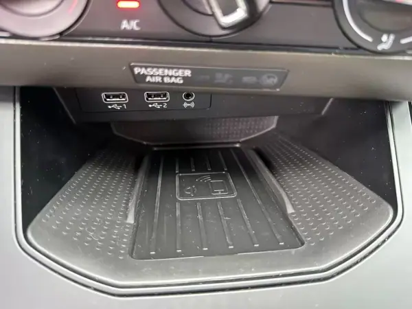 SEAT Ibiza 2020 - 12500 EUR, 41149 km - AUTO.MOTO.pt - 41149km - foto 28 de 41
