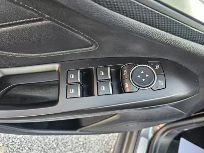 Ford Focus SW 2019 - 13800 EUR, 115000 km - AUTO.MOTO.pt - 115000km - foto 27 de 54