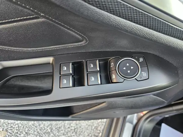 Ford Focus SW 2019 - 13800 EUR, 115000 km - AUTO.MOTO.pt - 115000km - foto 27 de 54
