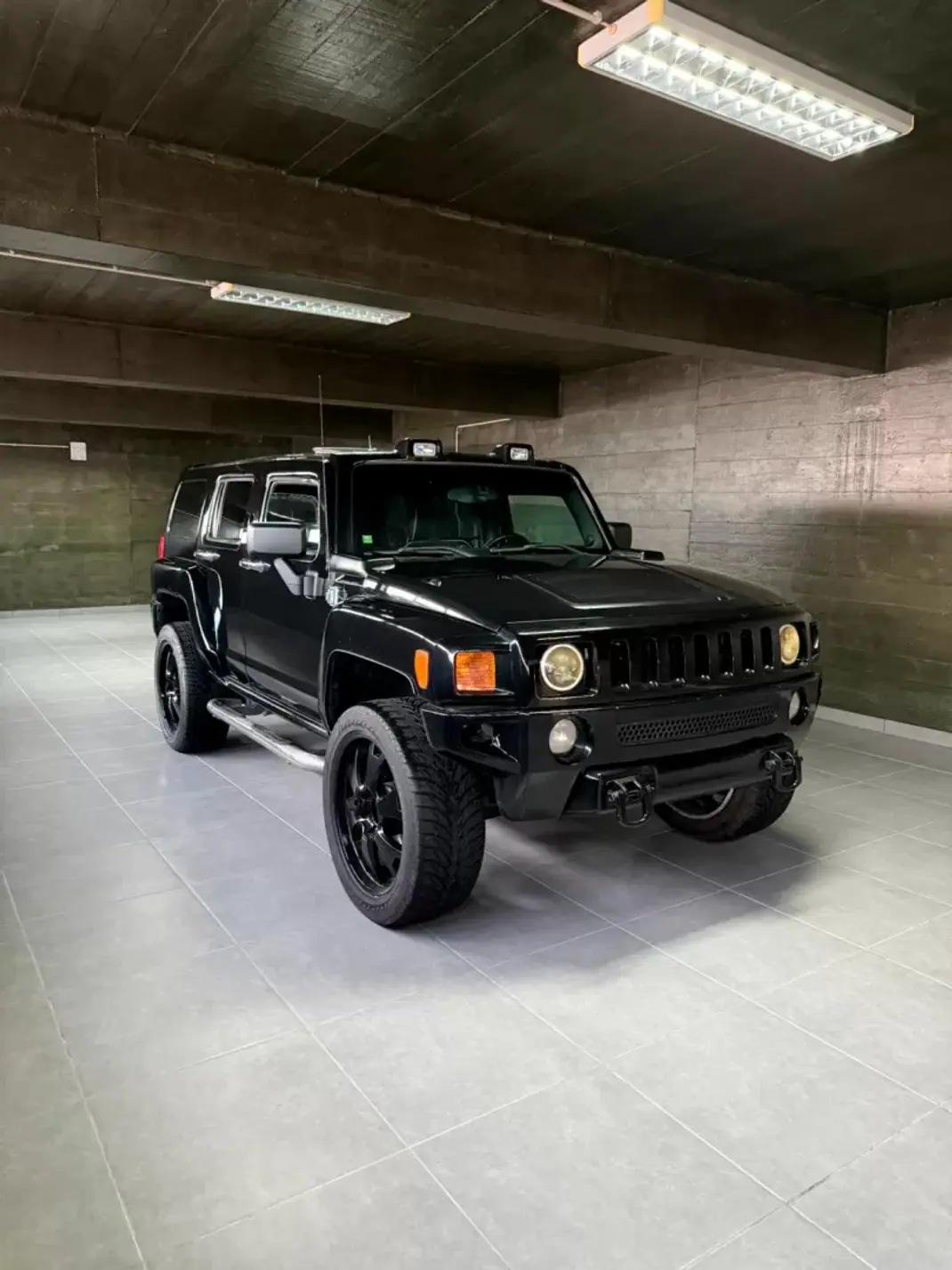 Hummer H3 2005 - 35750 EUR, 85000 km - AUTO.MOTO.pt - 85000km - foto 1 de 14