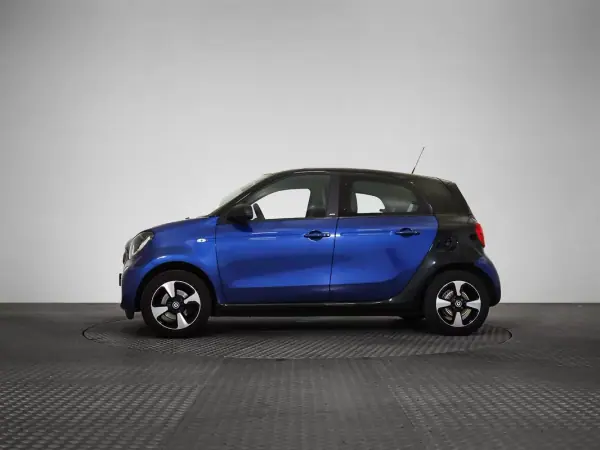 Smart ForFour 2018 - 12450 EUR, 61298 km - 61298km - foto 5 de 16