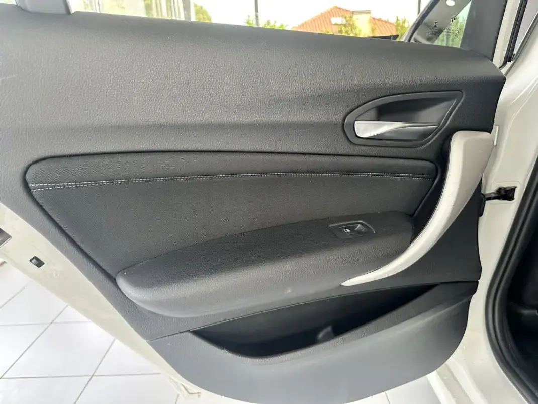 BMW 120 2018 - 18990 EUR, 240164 km - 240164km - foto 26 de 29