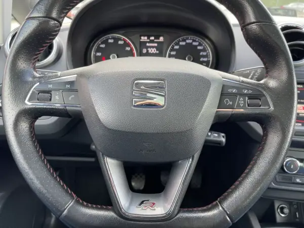 SEAT Ibiza 2016 - 11490 EUR, 123350 km - AUTO.MOTO.pt - 123350km - foto 21 de 23