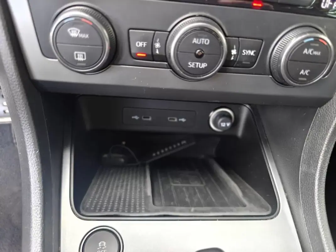 Cupra Ateca 2021 - 35499 EUR, 71500 km - 71500km - foto 38 de 46