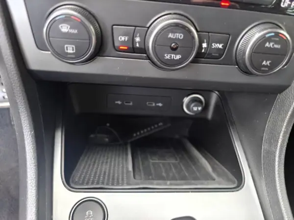 Cupra Ateca 2021 - 35499 EUR, 71500 km - AUTO.MOTO.pt - 71500km - foto 38 de 46