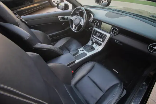 Mercedes-Benz SLK 250 2015 - 22990 EUR, 203350 km - 203350km - foto 23 de 32