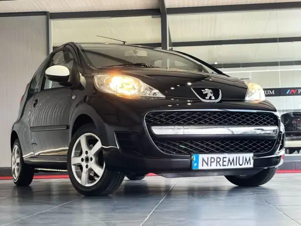 Peugeot 107 2011 - 6500 EUR, 168500 km - AUTO.MOTO.pt - 168500km - foto 17 de 39