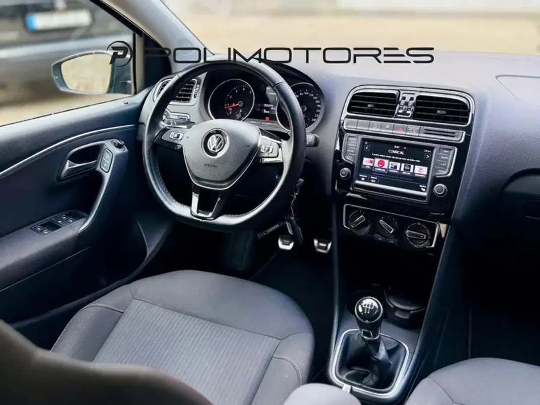 Volkswagen Polo 2017 - 13750 EUR, 50010 km - 50010km - foto 8 de 16