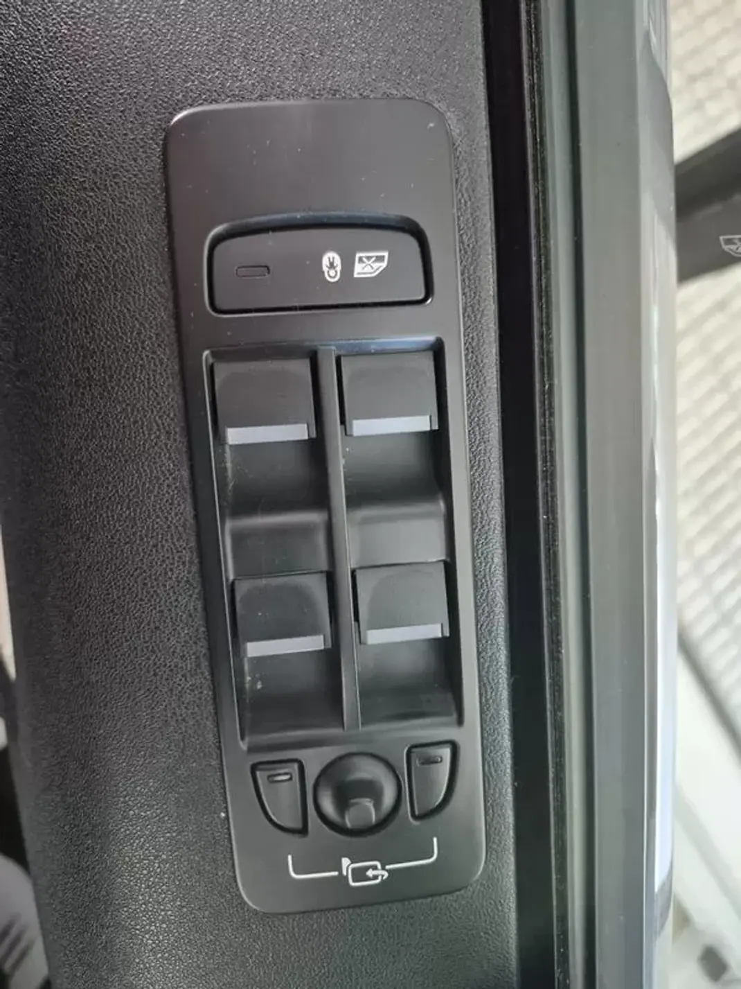 Land Rover Discovery Sport 2020 - 33900 EUR, 60481 km - AUTO.MOTO.pt - 60481km - foto 46 de 58