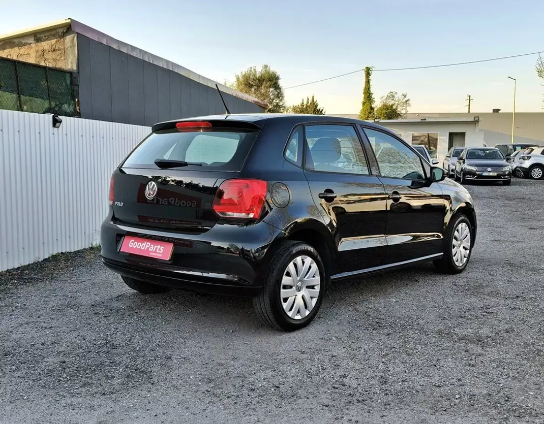 Volkswagen Polo 2011 - 7490 EUR, 120850 km - AUTO.MOTO.pt - 120850km - foto 10 de 21