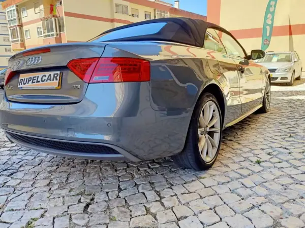 Audi A5 Cabrio 2016 - 26500 EUR, 115025 km - AUTO.MOTO.pt - 115025km - foto 8 de 22
