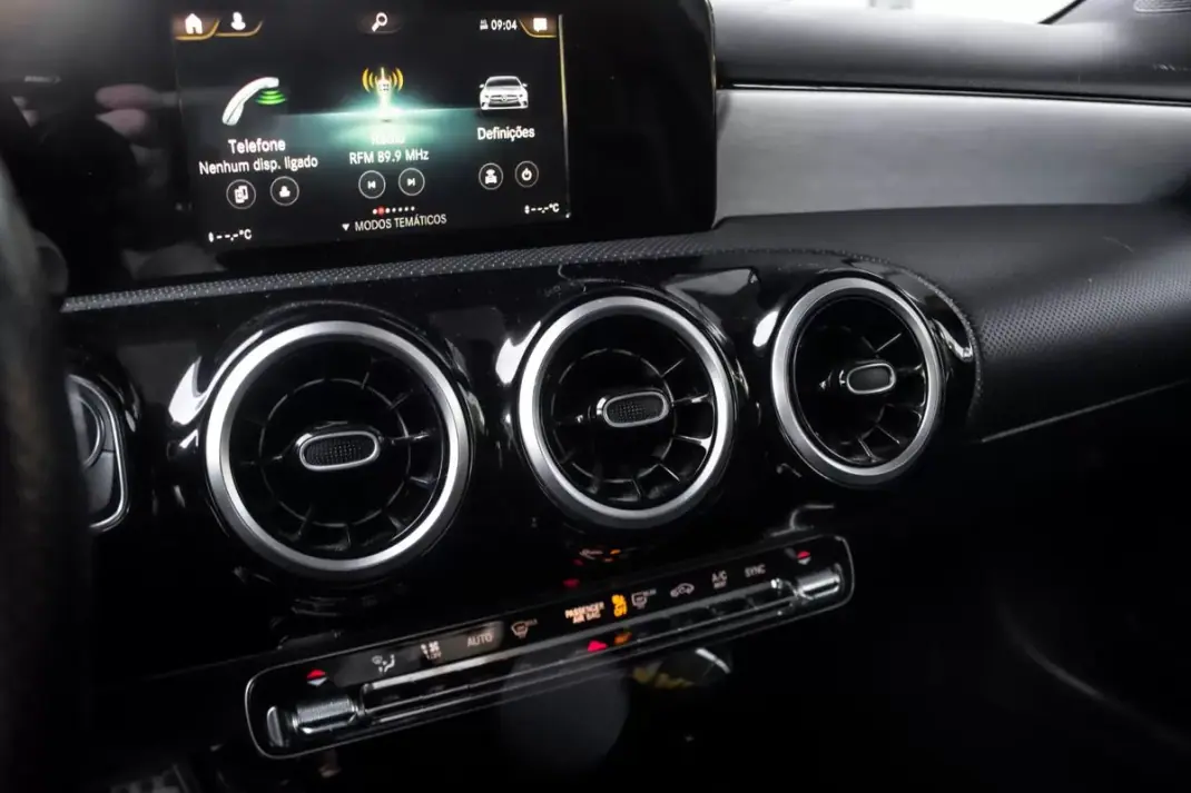 Mercedes-Benz A 180 2019 - 22990 EUR, 127098 km - AUTO.MOTO.pt - 127098km - foto 25 de 43