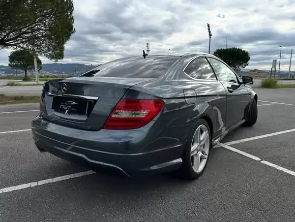 Mercedes-Benz C 180 2012 - 14950 EUR, 285000 km - AUTO.MOTO.pt - 285000km - foto 4 de 20