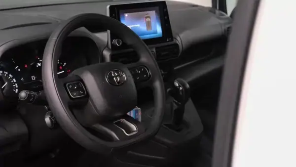 Toyota PROACE 2.0 D-4D Cool 6 Lug. 2021 - 17200 EUR, 169000 km - AUTO.MOTO.pt - 169000km - foto 15 de 27