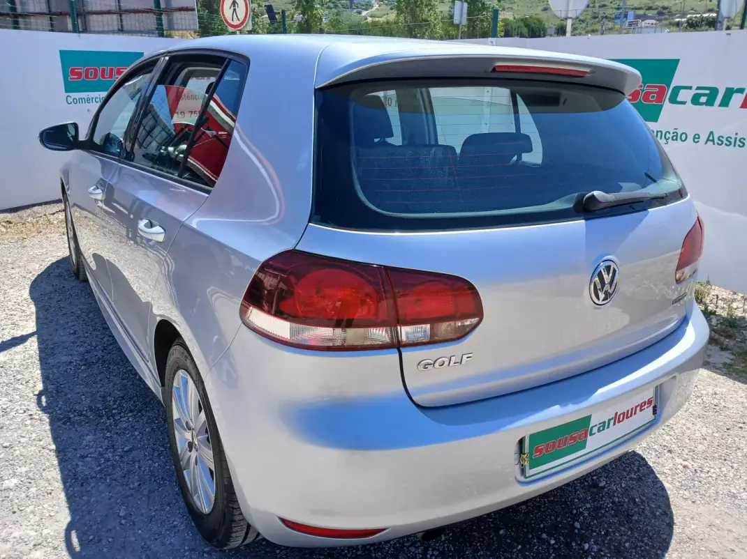 Volkswagen Golf 2011 - 8950 EUR, 155468 km - AUTO.MOTO.pt - 155468km - foto 12 de 28