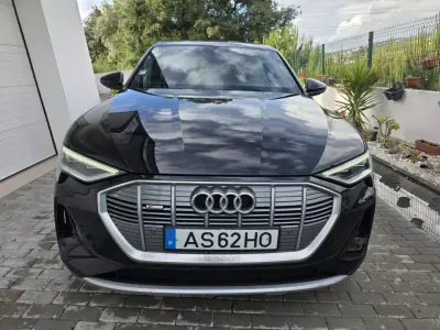 Audi e-tron 2022 - 31750 EUR, 115000 km - AUTO.MOTO.pt - 115000km - foto 9 de 73
