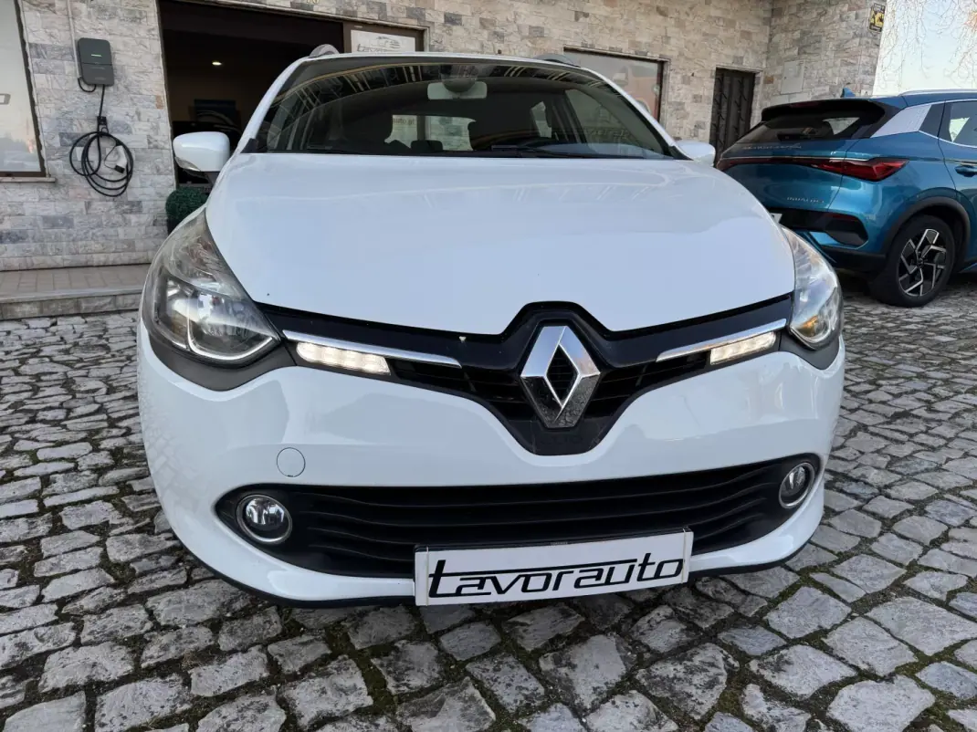 Renault Clio Sport Tourer 2016 - 10500 EUR, 138000 km - AUTO.MOTO.pt - 138000km - foto 3 de 37