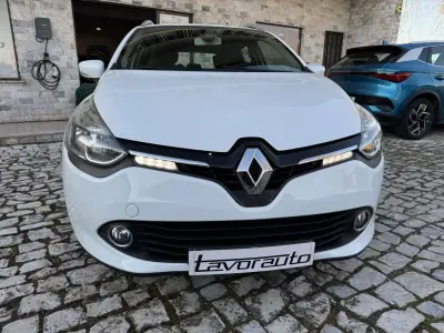 Renault Clio Sport Tourer 2016 - 10500 EUR, 138000 km - AUTO.MOTO.pt - 138000km - foto 3 de 37