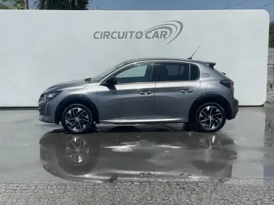 Peugeot e-208 2023 - 18500 EUR, 57554 km - 57554km - foto 2 de 39