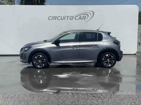 Peugeot e-208 50 kWh Allure 2023 Elétrico