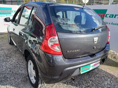 Dacia Sandero 2012 - 5750 EUR, 158792 km - AUTO.MOTO.pt - 158792km - foto 14 de 31