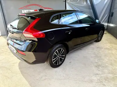 Volvo V40 2017 - 17490 EUR, 131420 km - AUTO.MOTO.pt - 131420km - foto 5 de 21