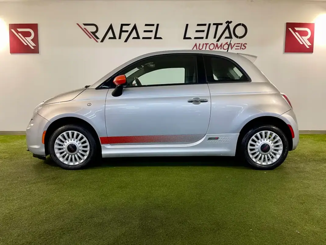 Fiat 500e 2015 - 10750 EUR, 89000 km - AUTO.MOTO.pt - 89000km - foto 11 de 27