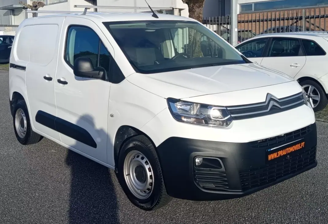 Citroën Berlingo 2019 - 11490 EUR, 48700 km - AUTO.MOTO.pt - 48700km - foto 3 de 15
