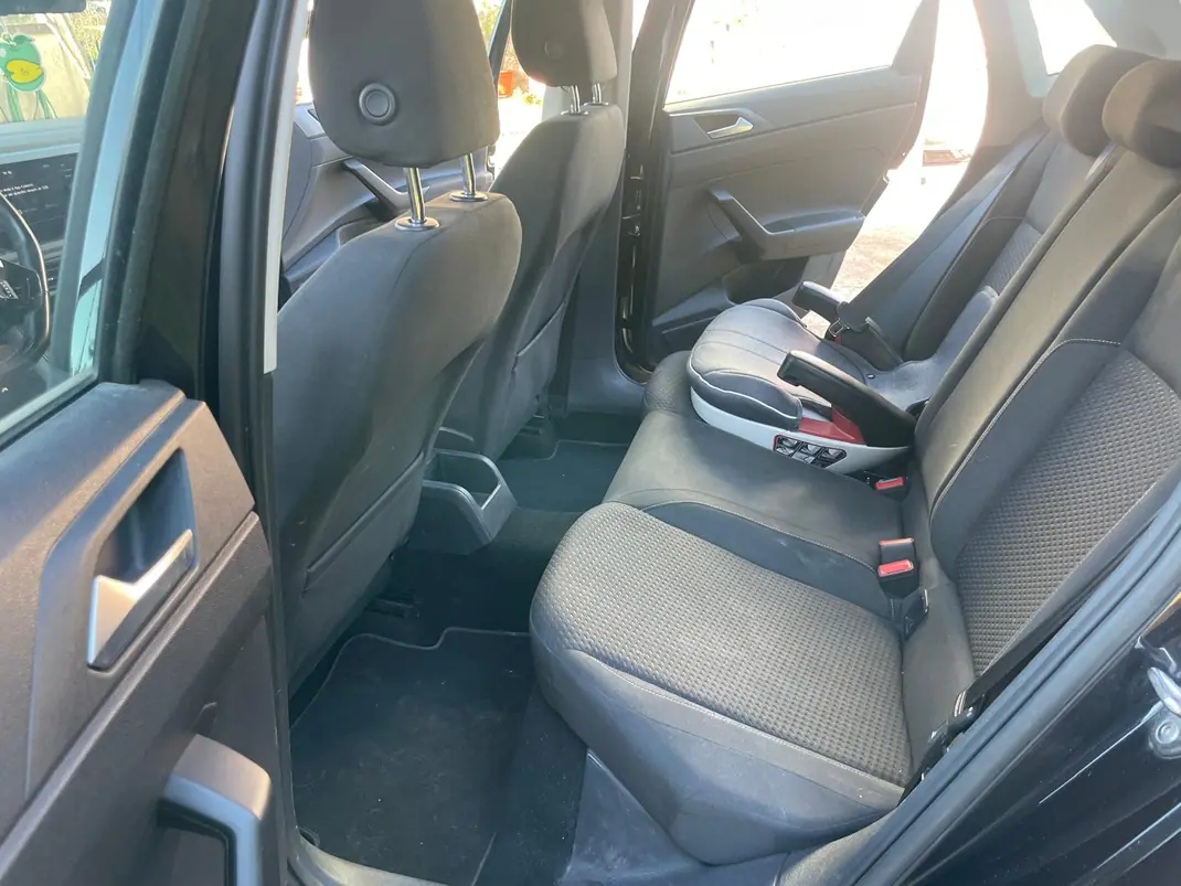 Volkswagen Polo 2018 - 10000 EUR, 175000 km - 175000km - foto 7 de 13