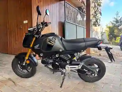 Honda Grom 2023 - 2900 EUR, 3826 km - 3826km - foto 5 de 5