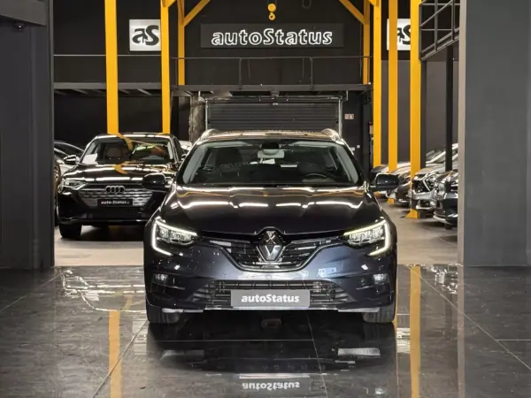 Renault Mégane Sport Tourer 2021 — foto 2 de 25
