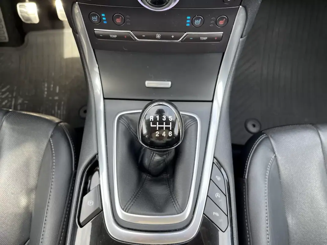 Ford S-Max 2016 - 27250 EUR, 140000 km - AUTO.MOTO.pt - 140000km - foto 31 de 80
