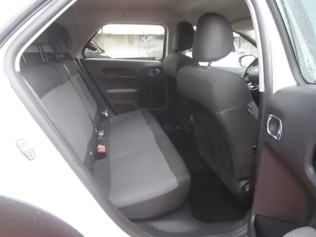 Citroën C4 Cactus 2020 - 11600 EUR, 185708 km - AUTO.MOTO.pt - 185708km - foto 20 de 26