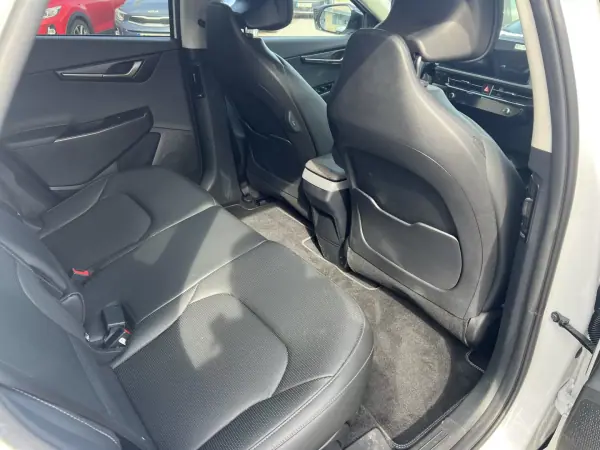 Kia EV6 2025 - 44900 EUR, 4400 km - AUTO.MOTO.pt - 4400km - foto 11 de 21
