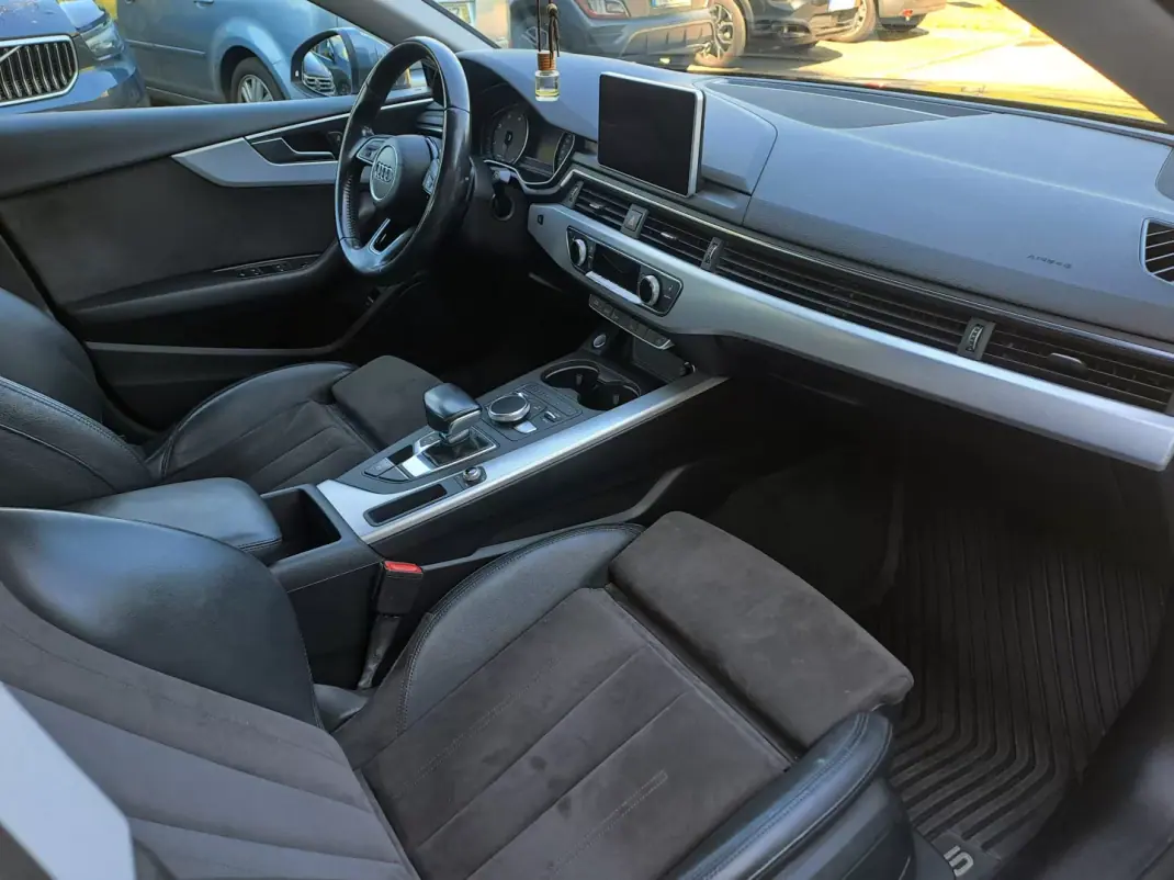 Audi A5 Sportback 2018 - 19750 EUR, 210000 km - AUTO.MOTO.pt - 210000km - foto 19 de 32