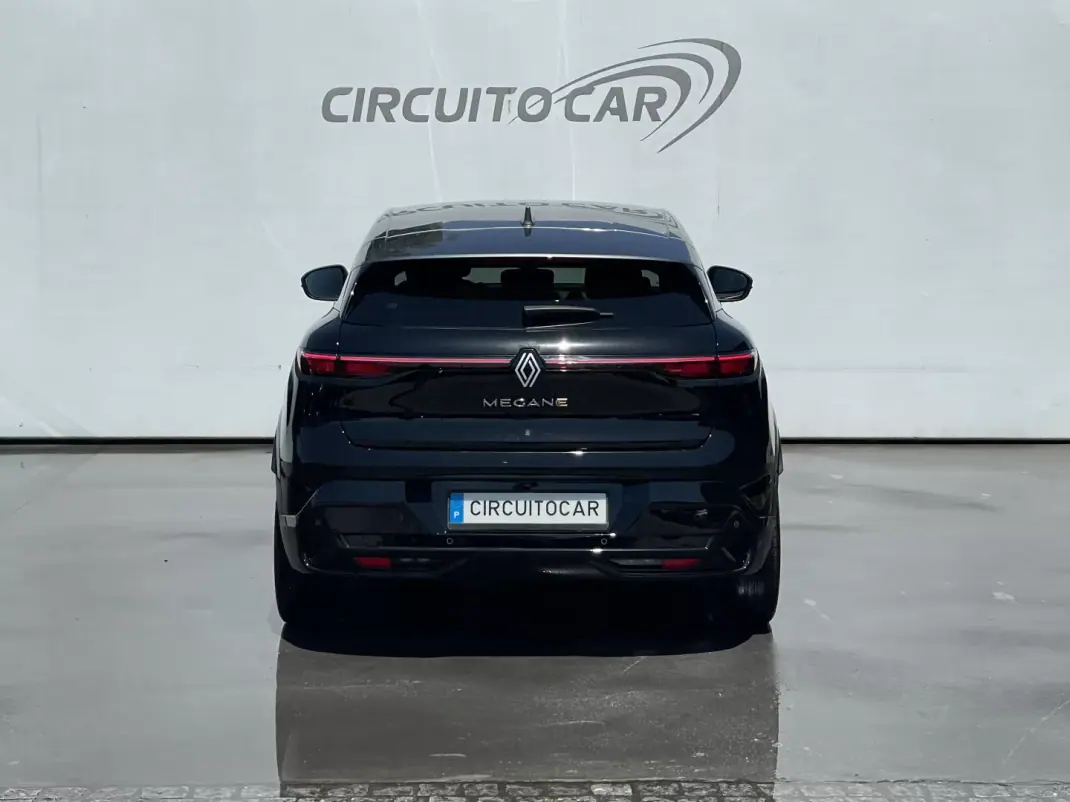 Renault Mégane E-Tech 2023 - 28500 EUR, 48034 km - AUTO.MOTO.pt - 48034km - foto 8 de 8