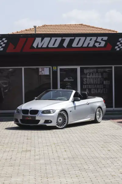 BMW 320 2009 - 15900 EUR, 260000 km - AUTO.MOTO.pt - 260000km - foto 5 de 31