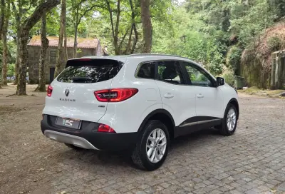 Renault Kadjar 2017 - 13900 EUR, 101000 km - AUTO.MOTO.pt - 101000km - foto 8 de 20