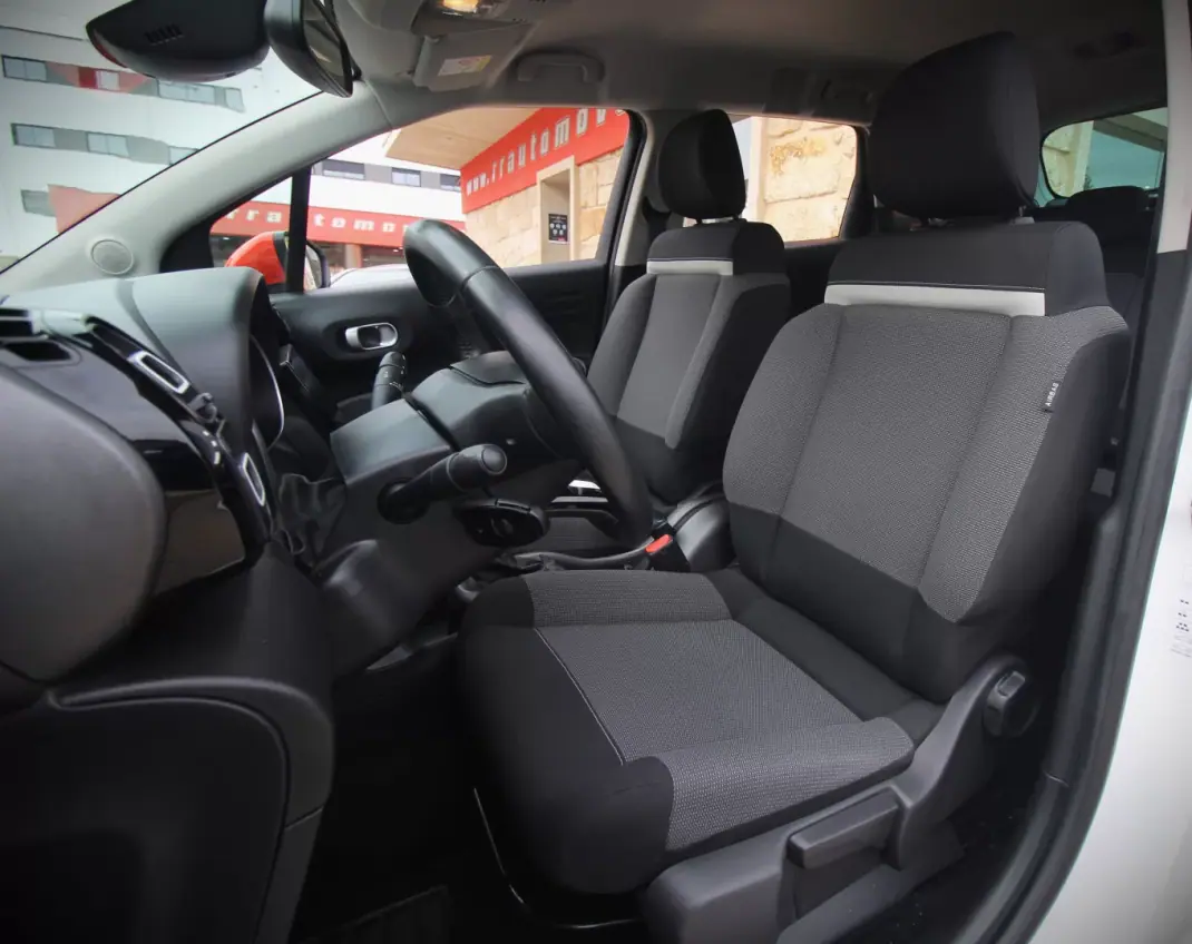 Citroën C3 Aircross 2018 - 12990 EUR, 97500 km - AUTO.MOTO.pt - 97500km - foto 9 de 36